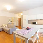 Апартаменты Verona Lodge Верона
