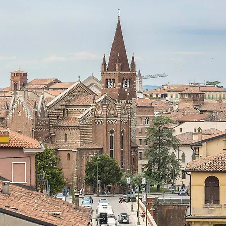 Verona Lodge شقة *